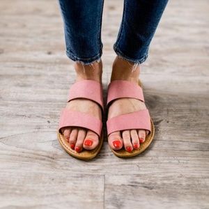 Are We There Yet Sandals 🚨FIRM ON PRICE🚨